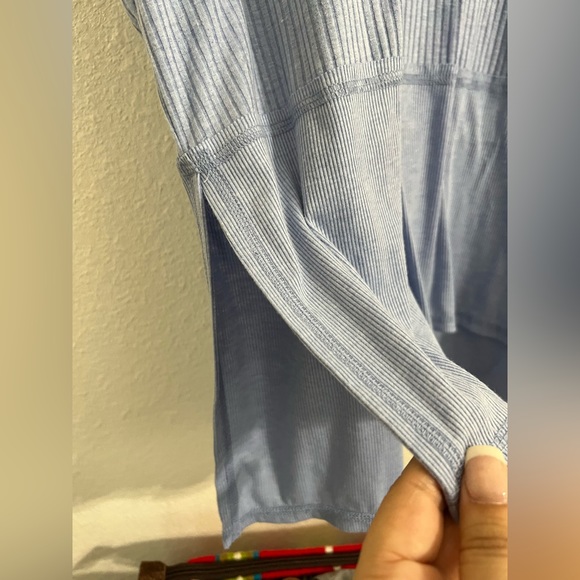 American Eagle Blue Oversized Ribbed Hi-Low Tunic Tee Size Medium - Picture 6 of 7